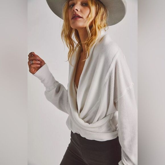 We The Free Hold Me Close Pullover In Ivory - Picture 2 of 4